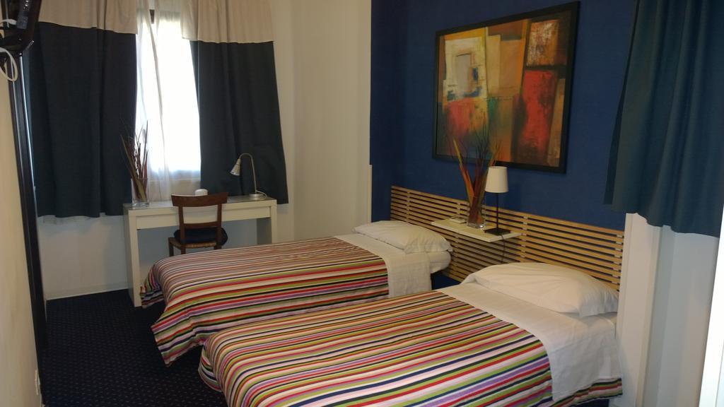 Almi Rooms Rome Bilik gambar