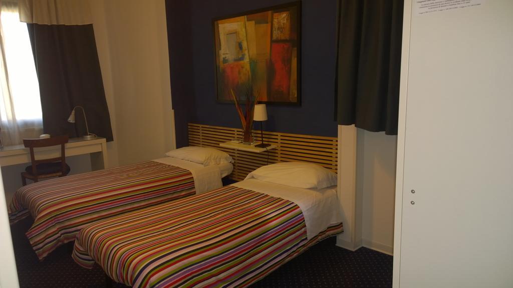 Almi Rooms Rome Bilik gambar